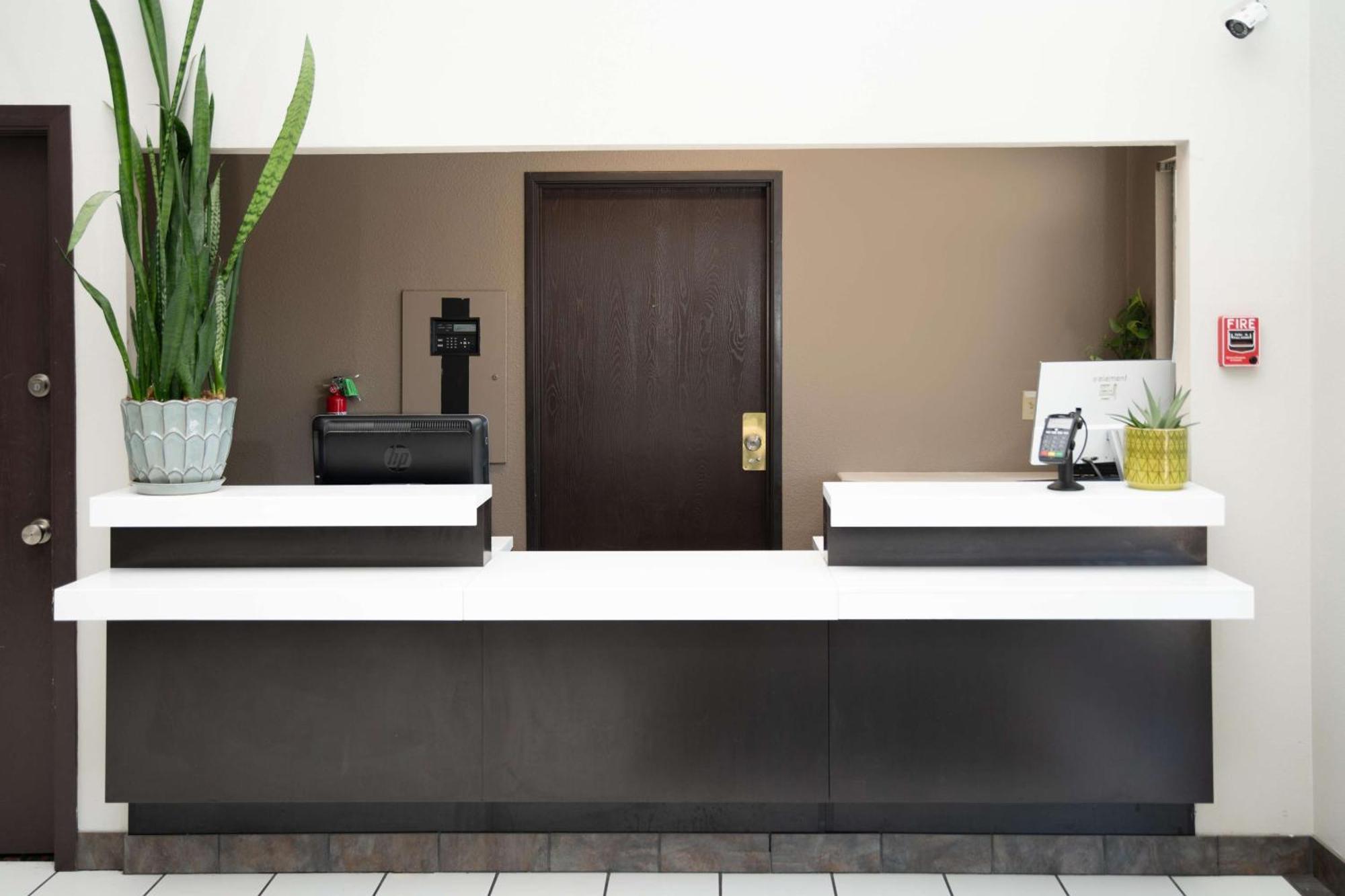 Surestay Plus By Best Western Montrose Εξωτερικό φωτογραφία